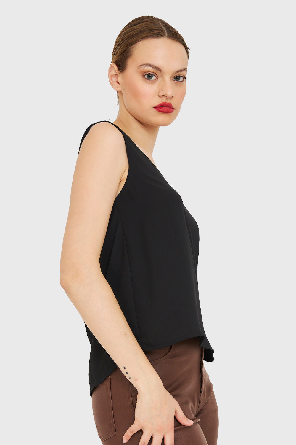 Blusa Básica Escote en V Negro