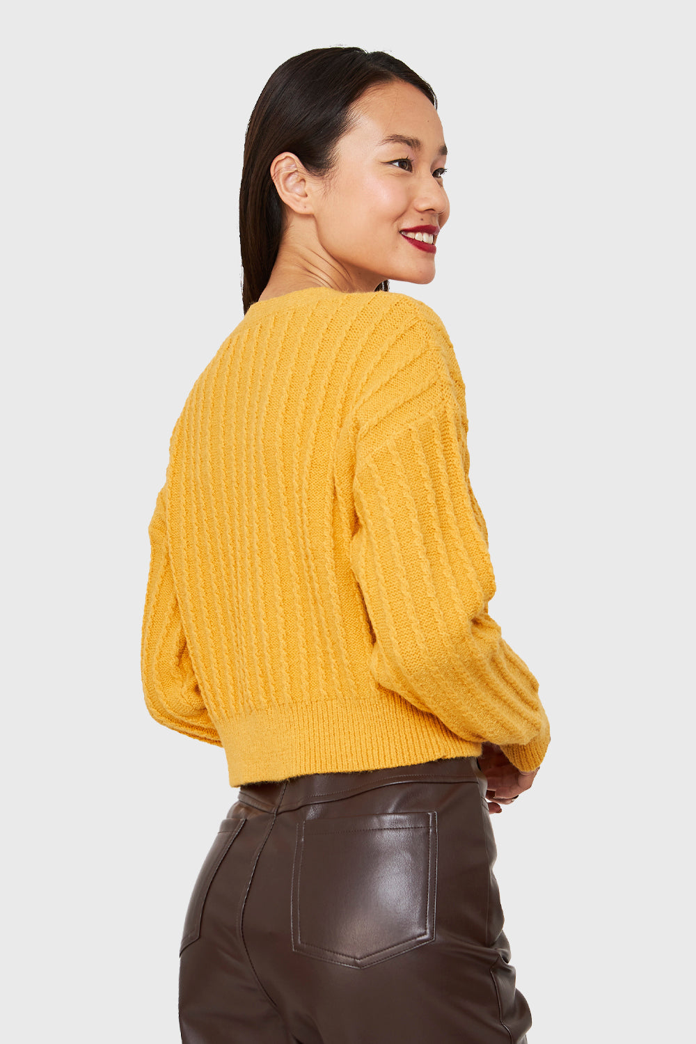 Sweater Crop Cuello V Amarillo