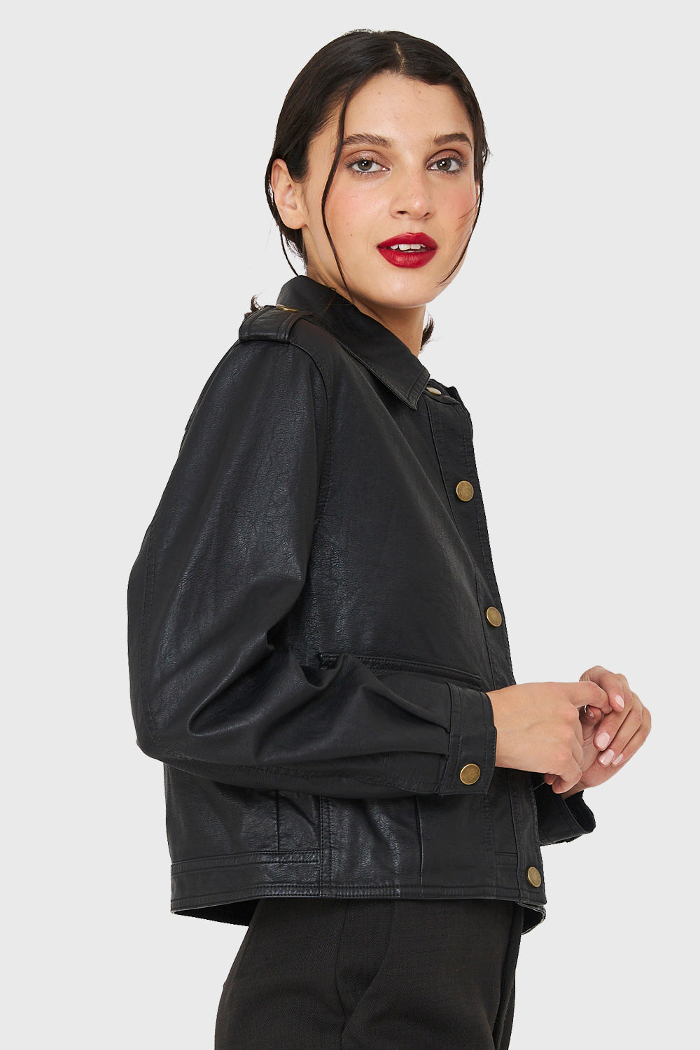 Chaqueta Cuello Camisero Ecocuero Negro