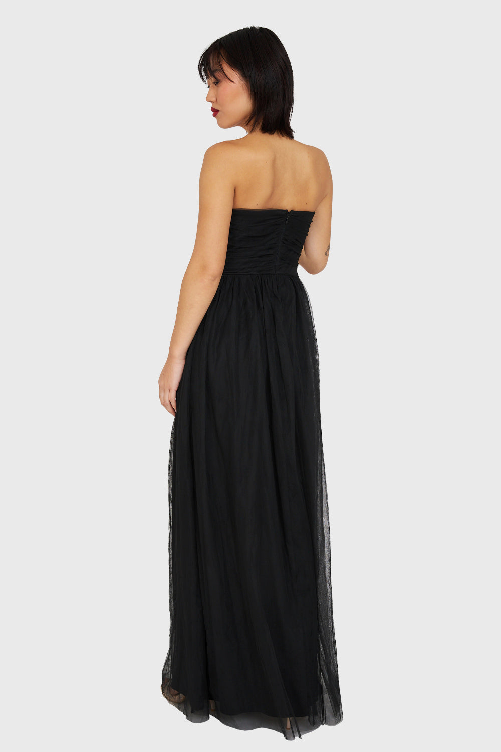 Vestido Strapless y Escote V Negro