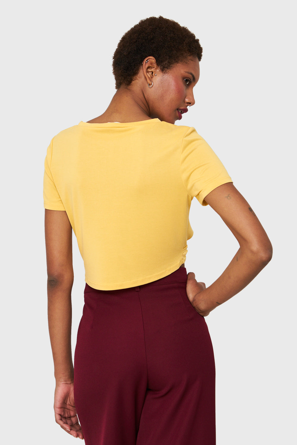 Polera Crop Nudo Amarillo